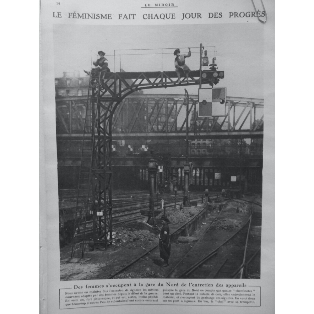 1917 FEMME GUERRE ENTRETIENT APPAREILS GARE NORD